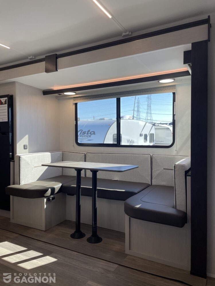 Shadow Cruiser 251 BHS 2025 (21)