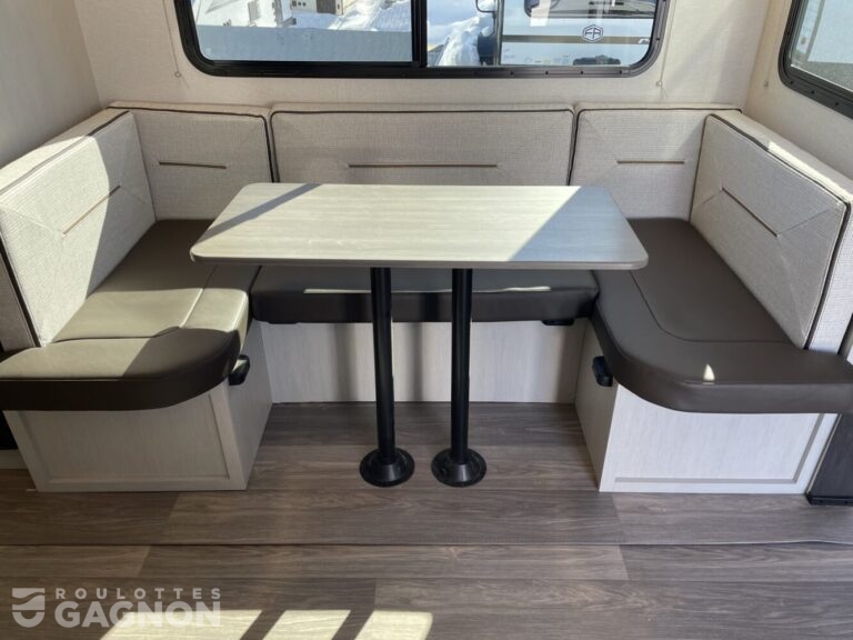 Shadow Cruiser 251 BHS 2025 (6)