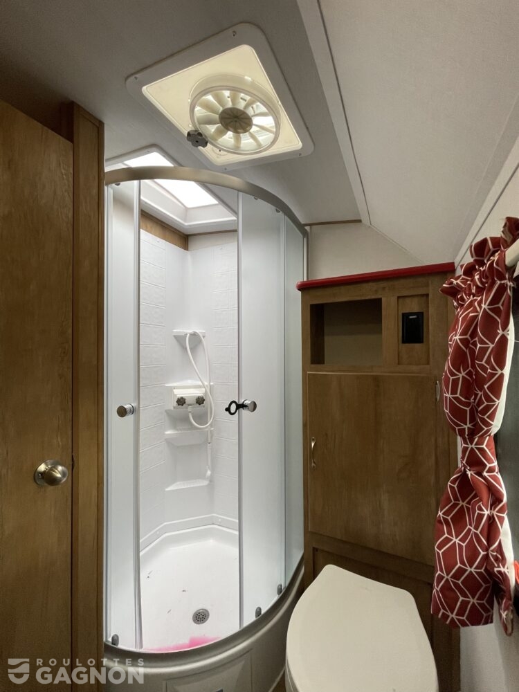 Vintage Cruiser 19 RBS 2025 (21)