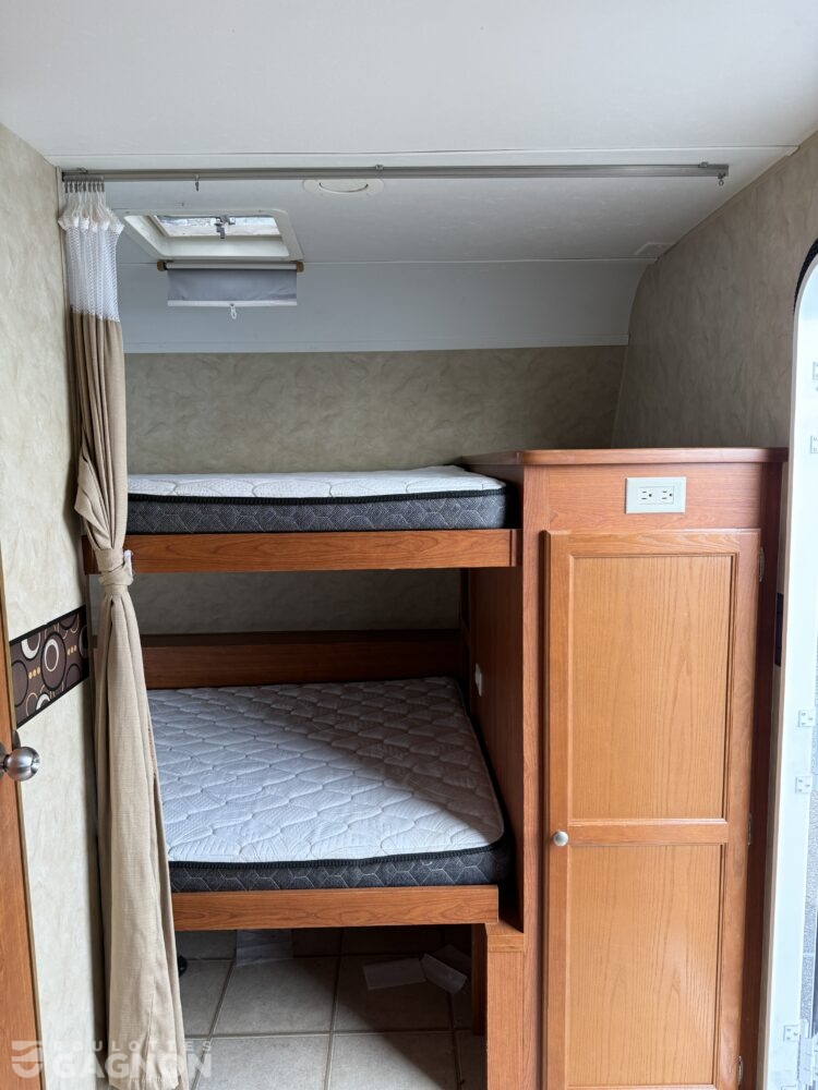 Trail Cruiser 24RS 2011 (17)