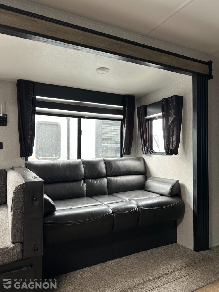 Cherokee 294BH 2022 (17)