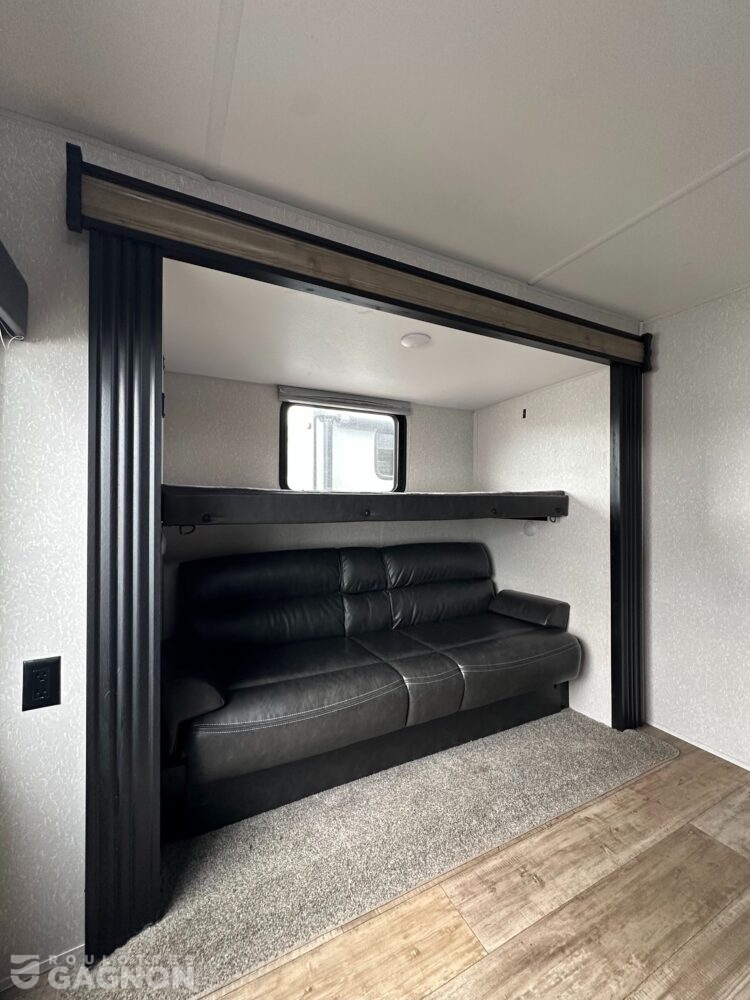 Cherokee 294BH 2022 (34)