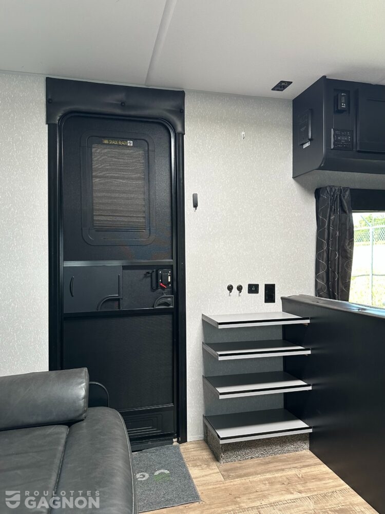 Grey Wolf 24JS 2022 (13)