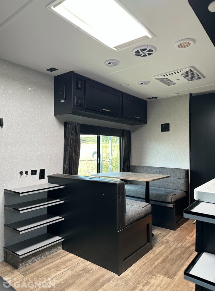 Grey Wolf 24JS 2022 (15)