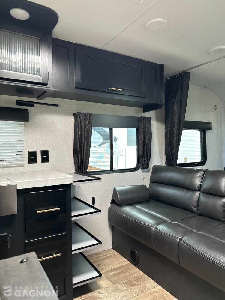 Grey Wolf 24JS 2022 (16)