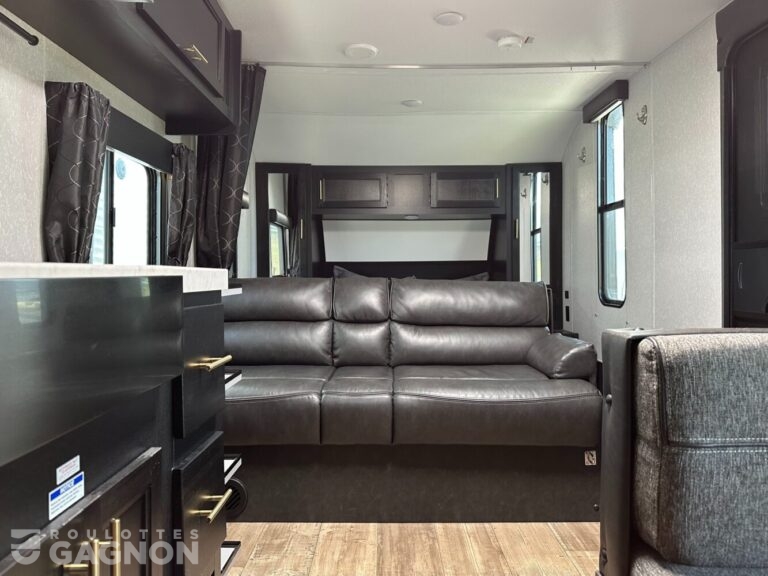 Grey Wolf 24JS 2022 (17)