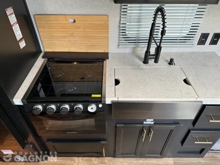 Grey Wolf 24JS 2022 (23)