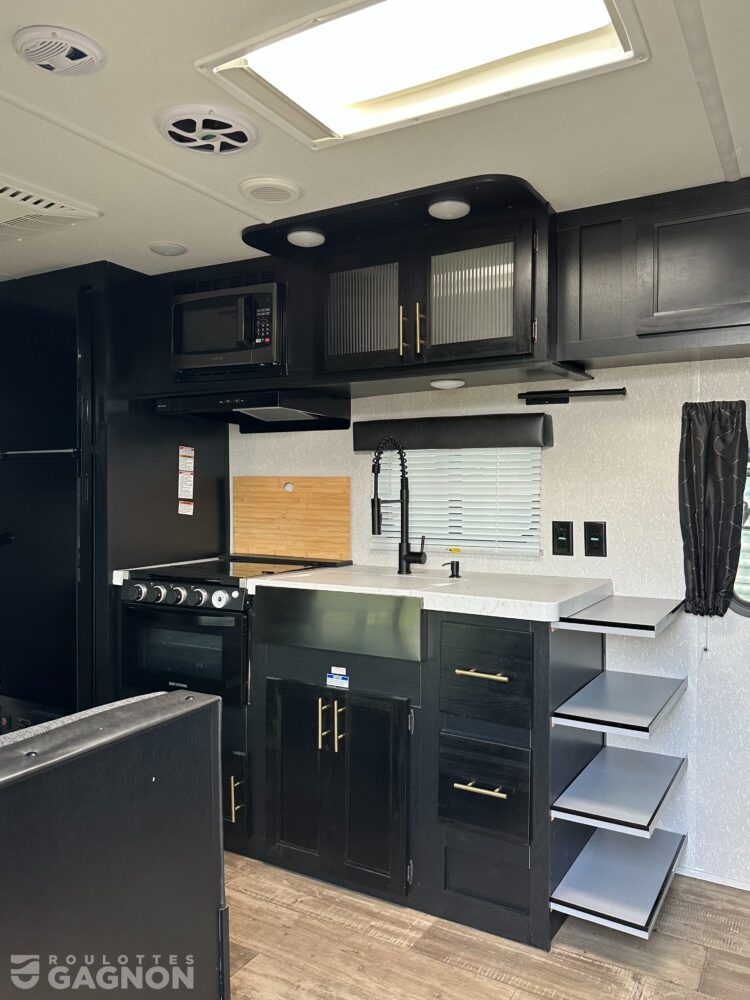 Grey Wolf 24JS 2022 (24)