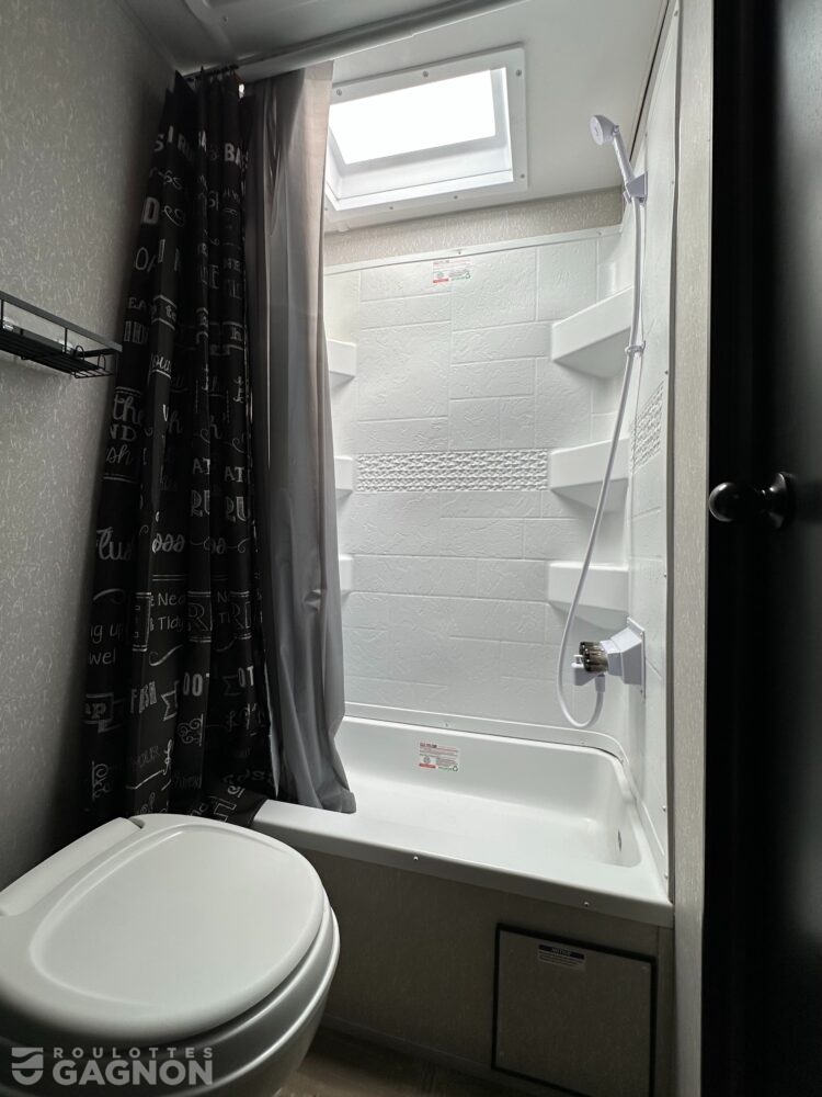 Grey Wolf 24JS 2022 (6)