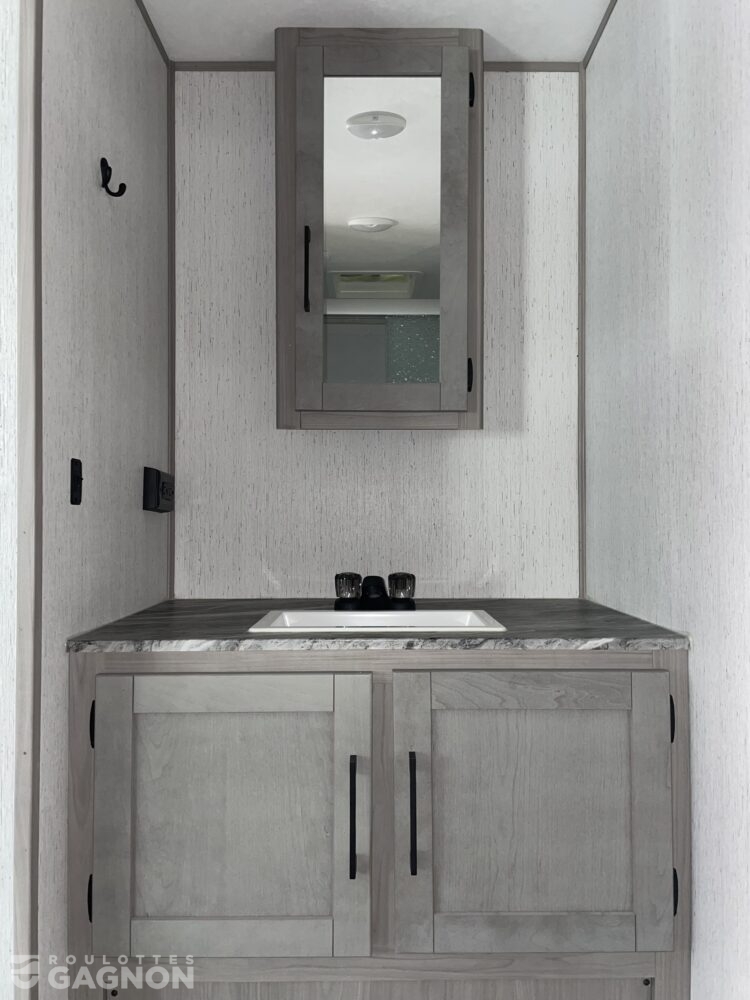 Kodiak 242RBSL 2022 (13)