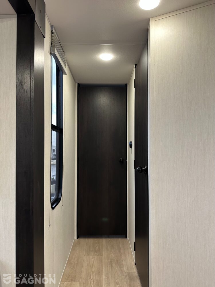 Wolf Den 294GEGB 2025 (9)