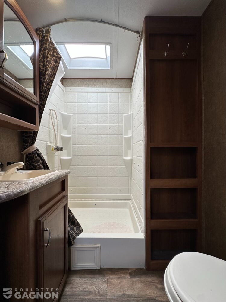 Avenger 32 QBI 2017 (14)