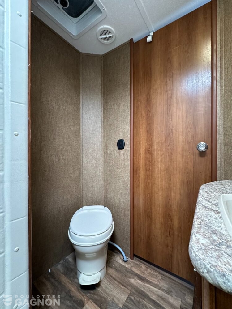 Avenger 32 QBI 2017 (16)