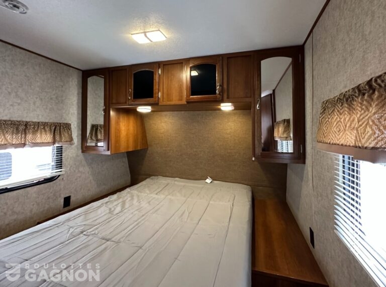 Avenger 32 QBI 2017 (7)