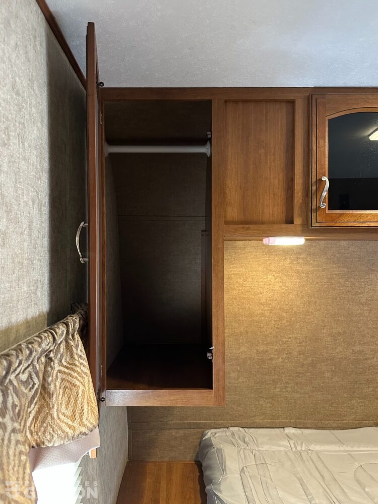 Avenger 32 QBI 2017 (8)