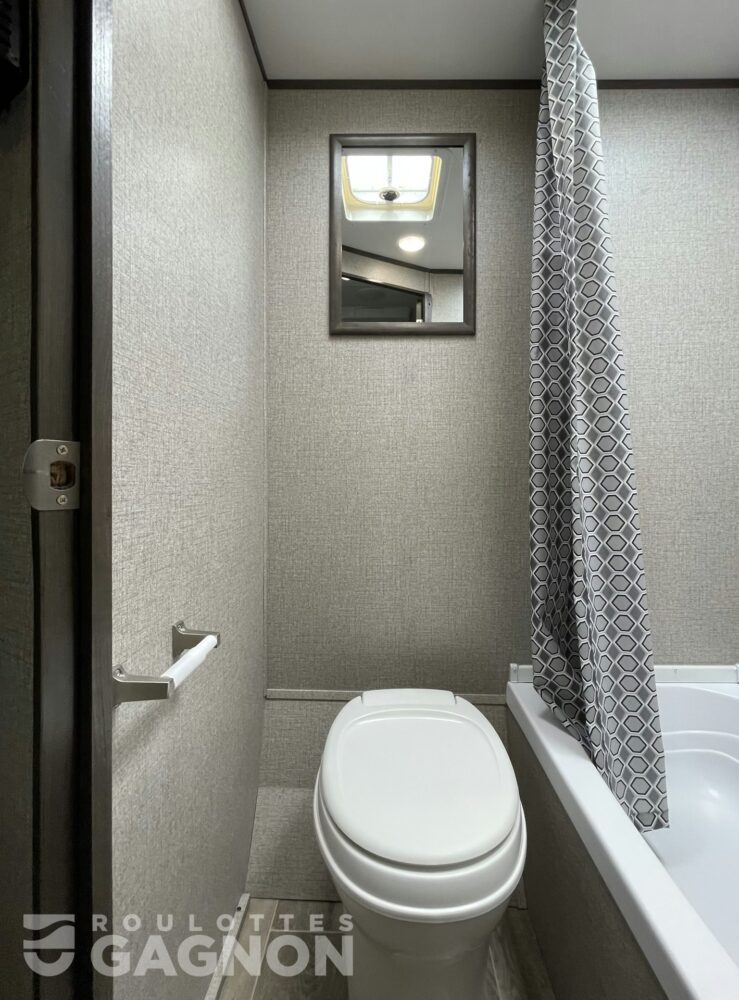 jay-flight-195-rb-2021-doccasion-2-17_2025-08-22-200218_lhsb