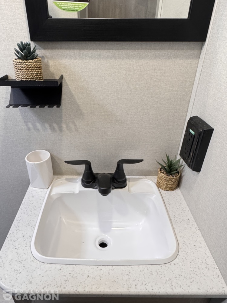 Aurora 18BHSX 2026 (37)