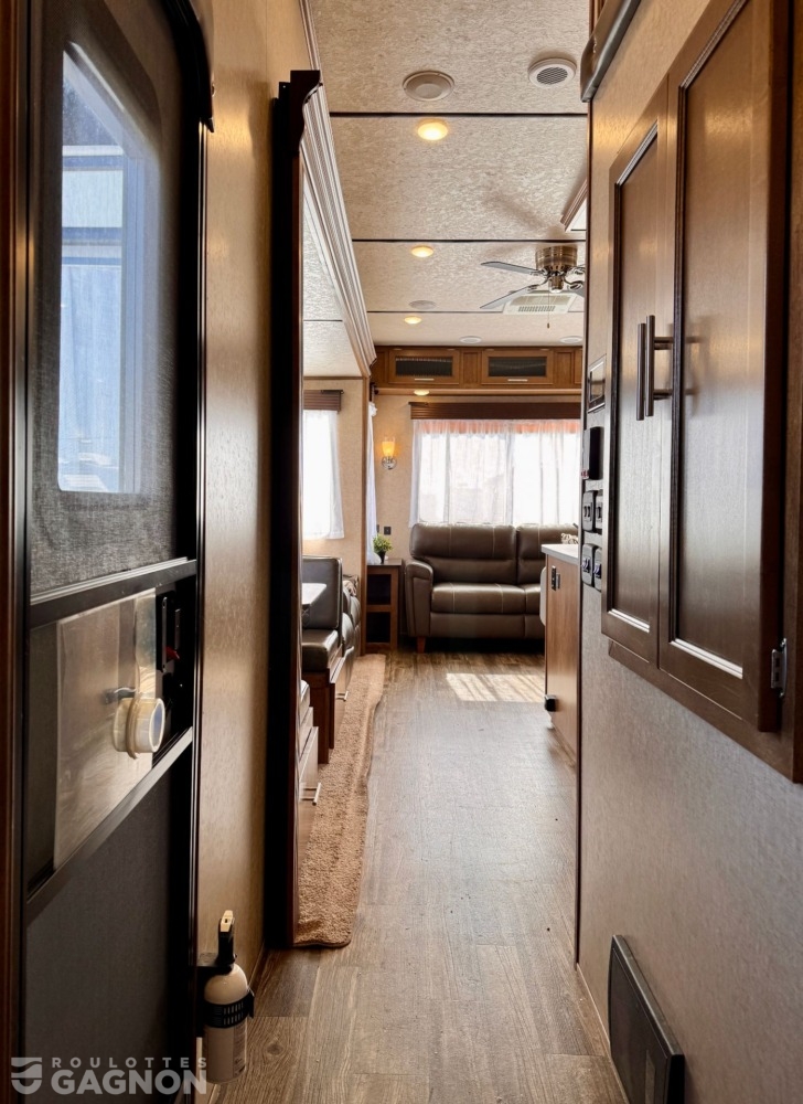 Sabre 36BHQ 2018 (36)