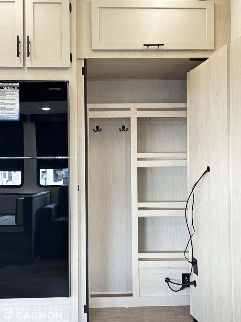 Arctic Wolf 285OPT 2026 Roulottes Gagnon Roulottes Neuves Et Arctic Wolf 285opt 2026 13 768x1024 