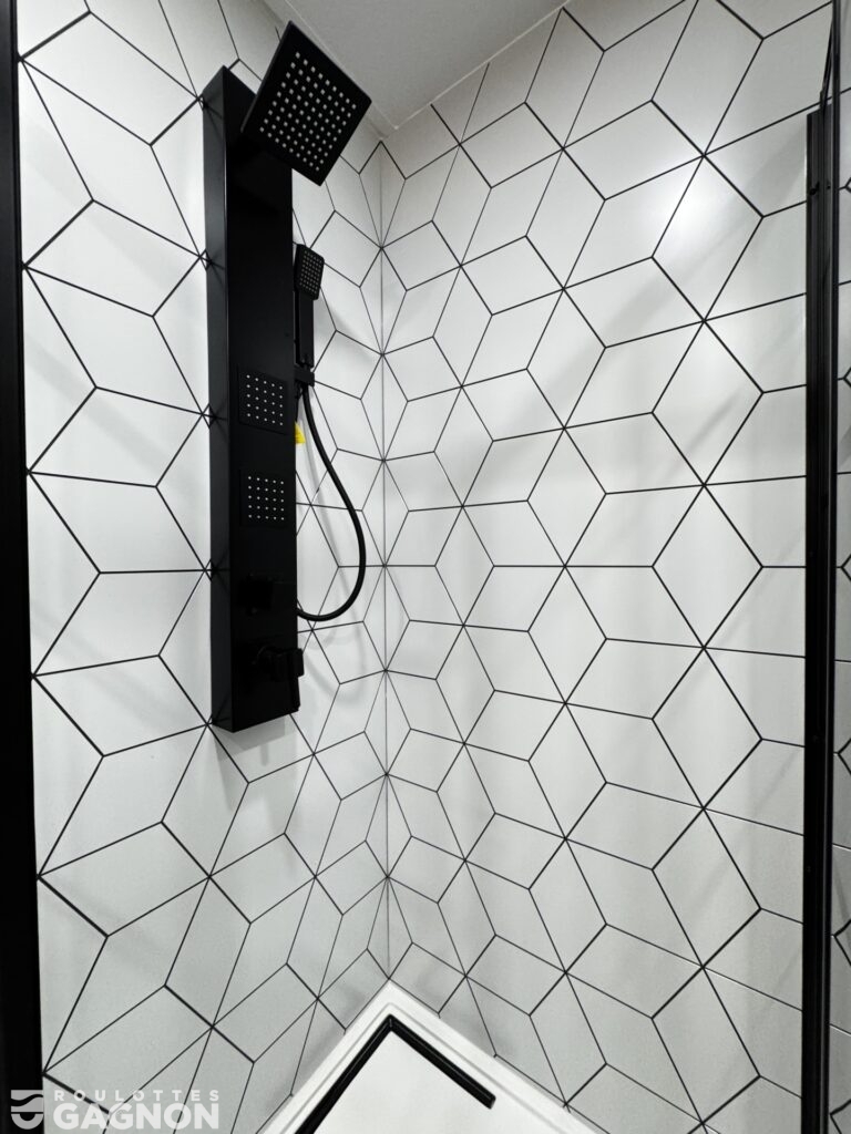 Baypoint 33FLRP 2026 avec balcon (13)