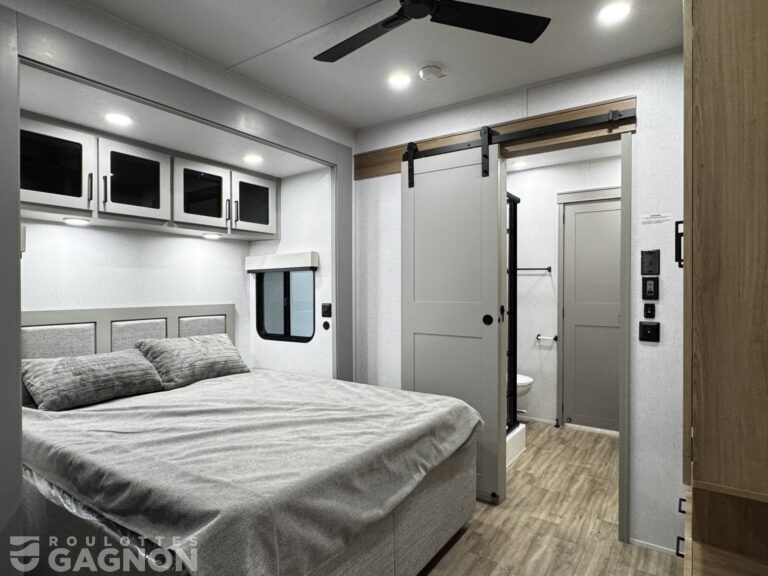 Baypoint 33FLRP 2026 avec balcon (17)