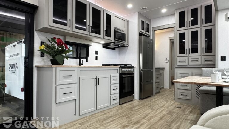 Baypoint 33FLRP 2026 avec balcon (3)