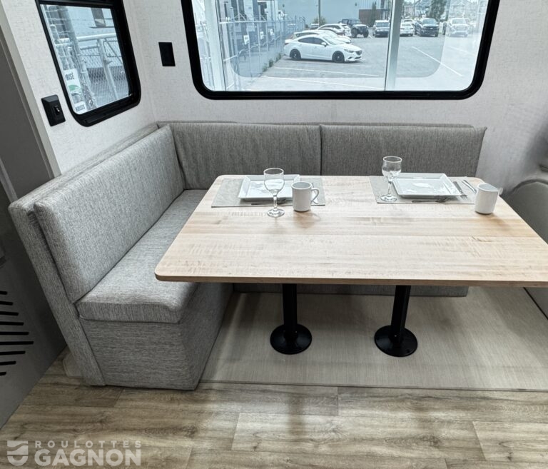 Baypoint 33FLRP 2026 avec balcon (7)