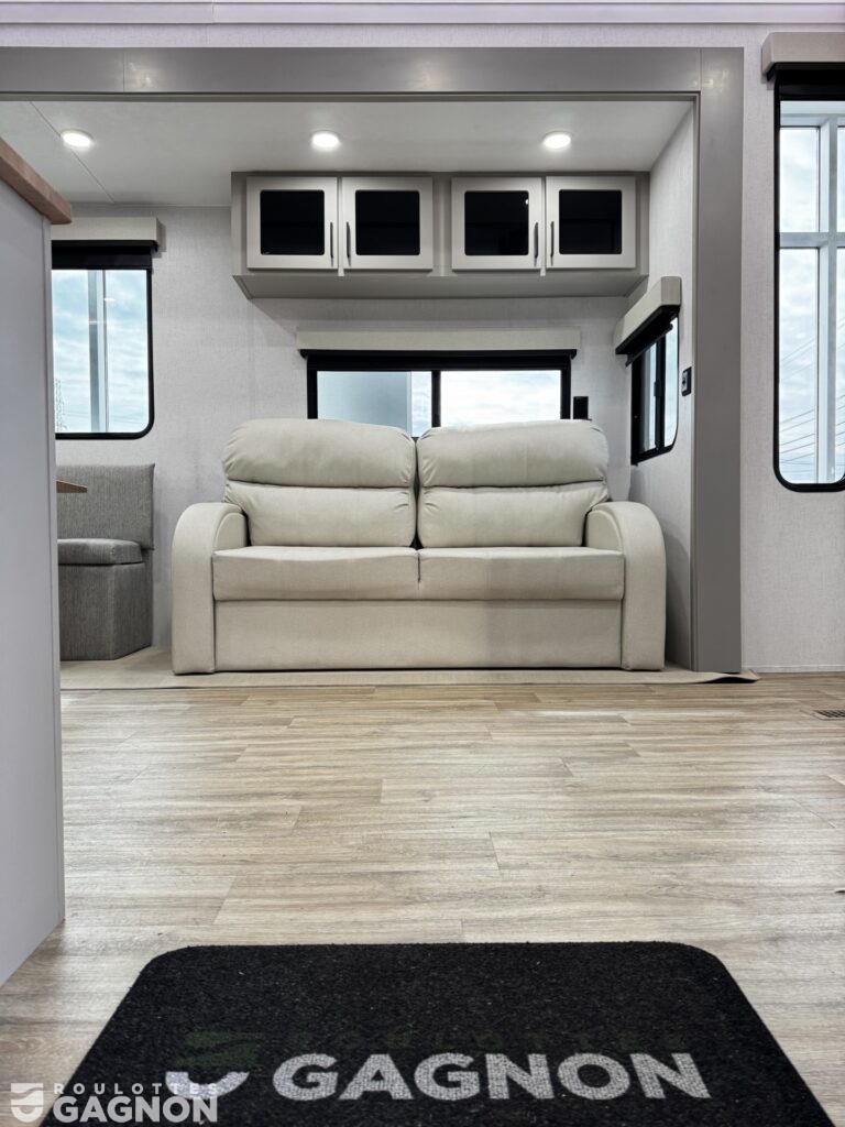 Baypoint 33FLRP 2026 avec balcon (1)