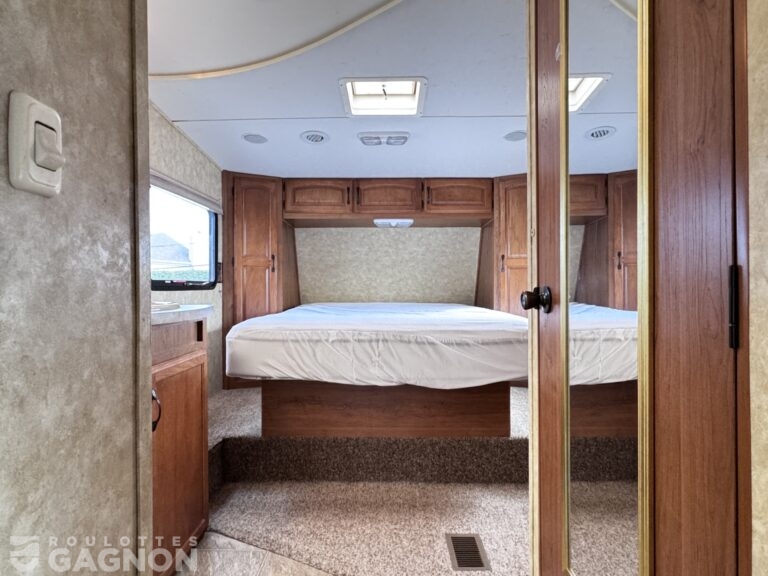 Chaparral 268RL 2010 (13)