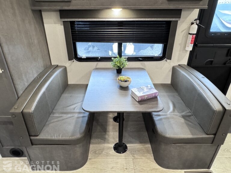 Cougar 2100RK 2025 (12)