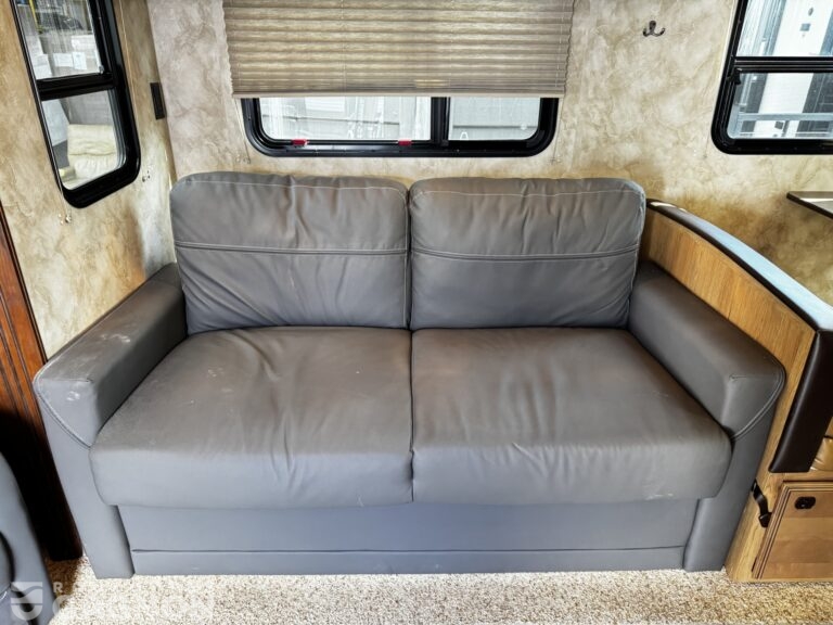 Cruiser Aire 27 RL 2015 (2)