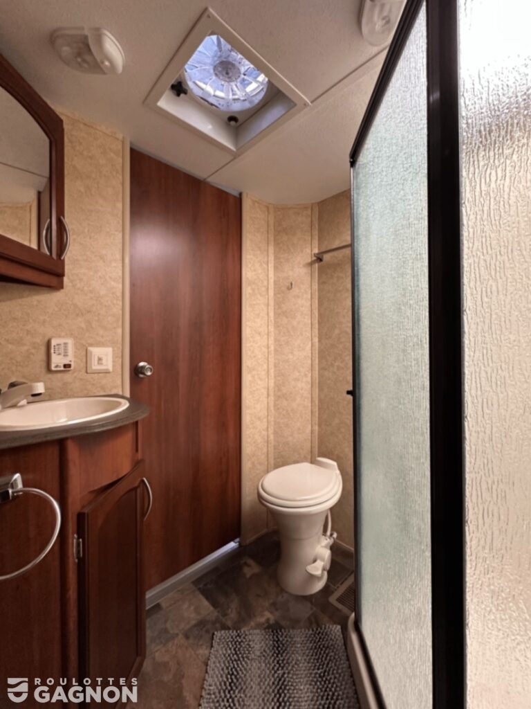 Crusader 290 RLT 2012 (16)