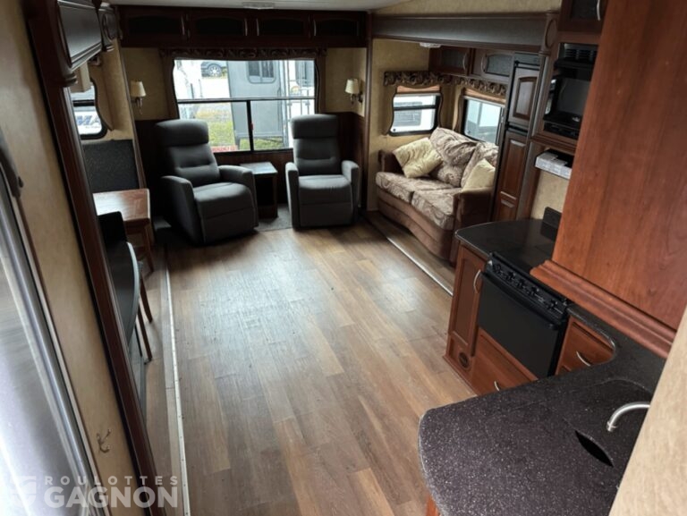 Crusader 290 RLT 2012 (19)