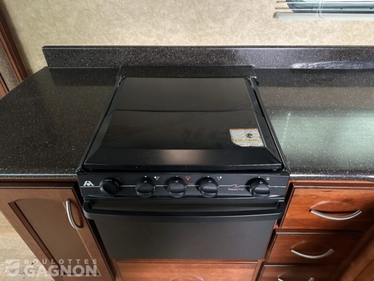 Crusader 290 RLT 2012 (20)