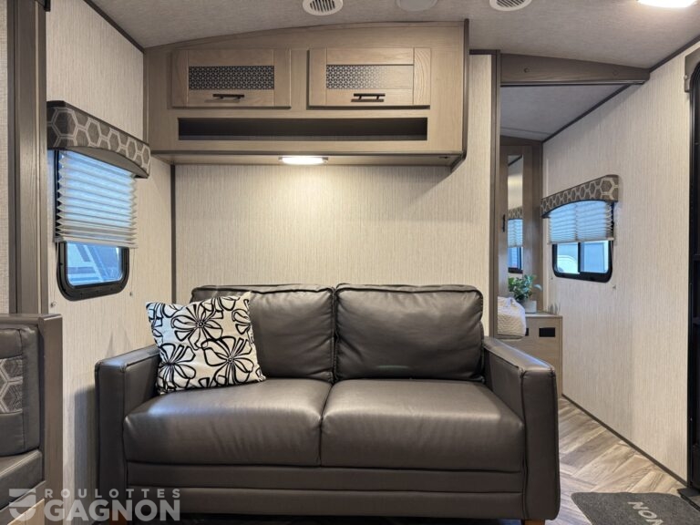 Shadow Cruiser 259BHS 2020 (14)
