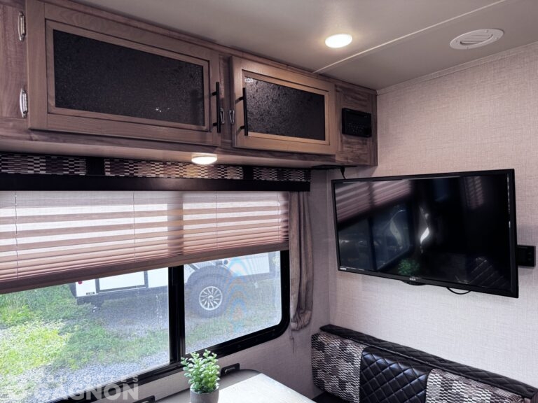 Solaire 202RB 2019 (15)