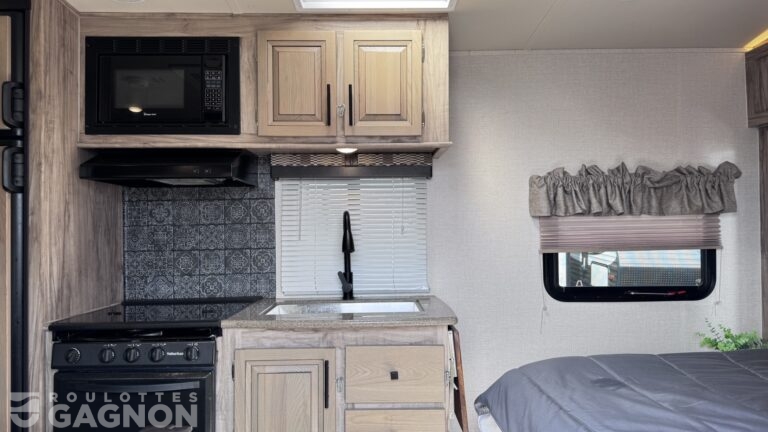 Solaire 202RB 2019 (10)