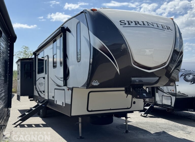 Fifth Wheel usagée Sprinter 353FWDEN 2018 vue extérieure avec roulotte spacieuse et design moderne