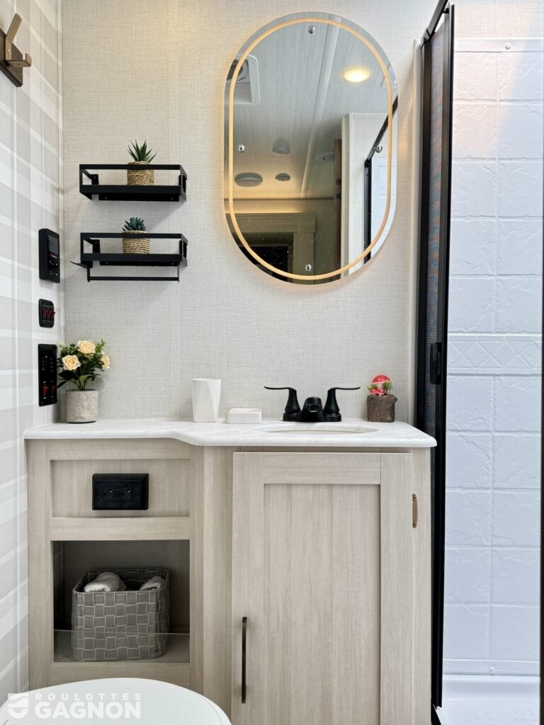 Surveyor 204MKLE 2026 (17)