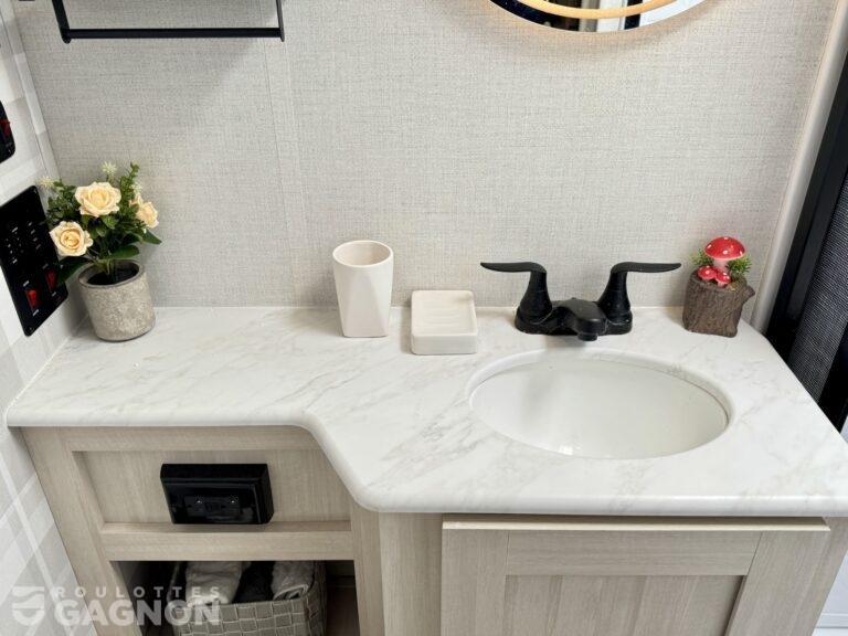 Surveyor 204MKLE 2026 (18)