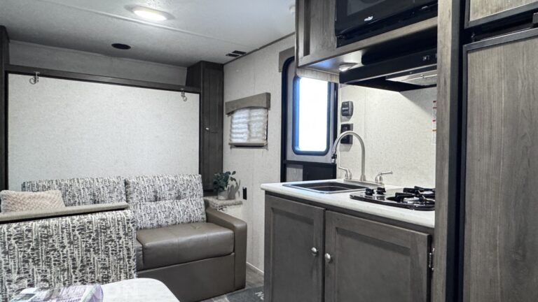 Viking 17FQ 2020 (17)