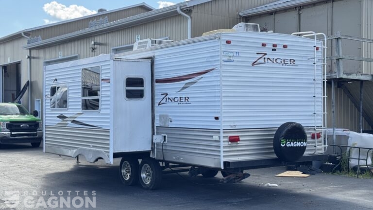 Zinger 260BH 2009 (3)