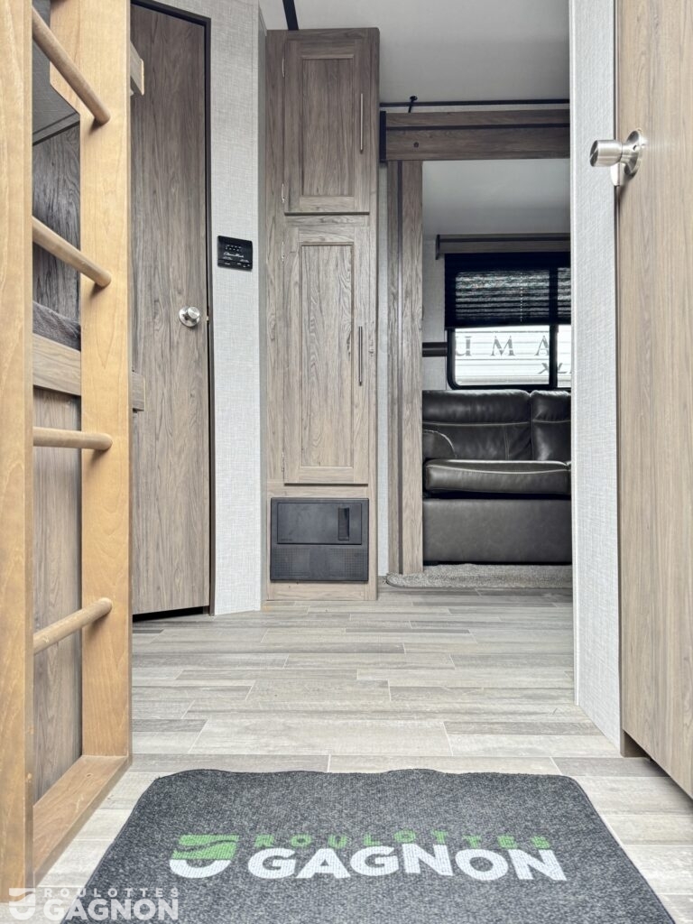 Zinger 280BH 2021 (6)